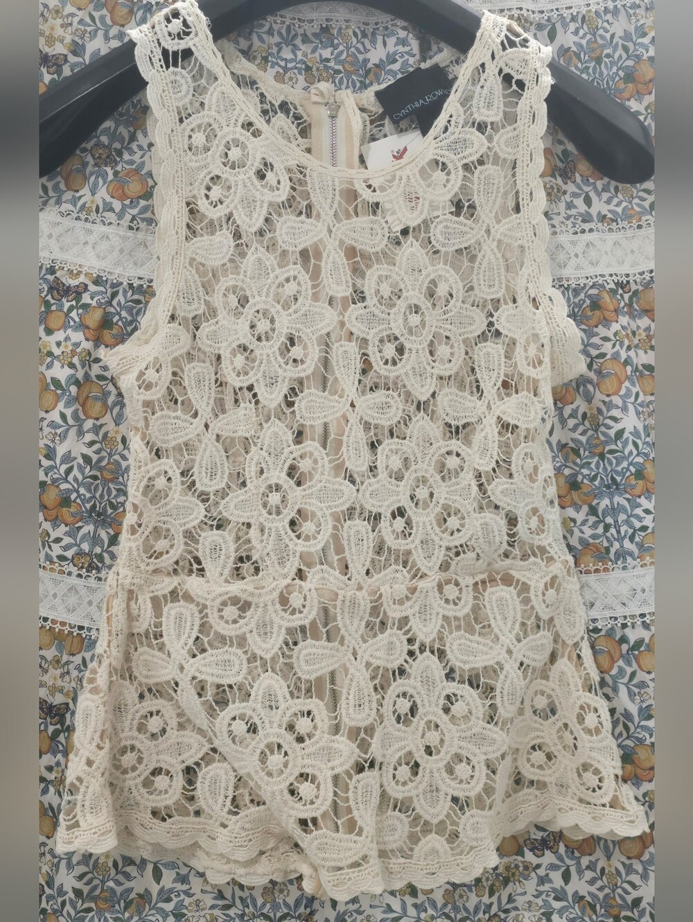 Cynthia Rowley Cream Crochet Floral Lace Top, Sleeveless, Full Zipper, NWT, Sz:S